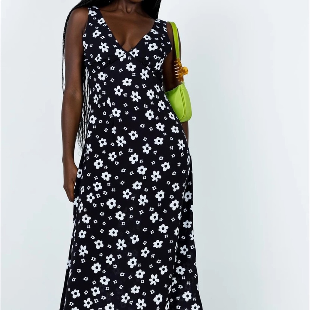 Princess Polly Quincy MIDI Daisy Flower Dress